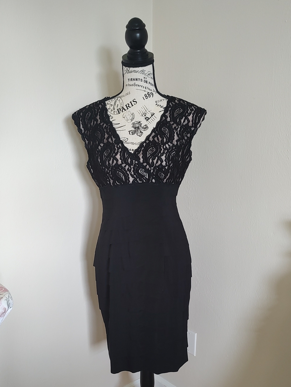 Kim Rogers Black Lace V-Neck Sheath Dress